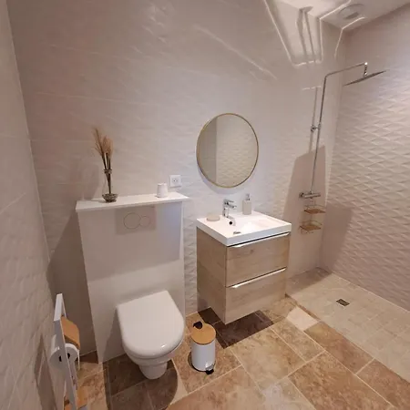 Du Plantagenet - Piscine Interieure Privative Rouez