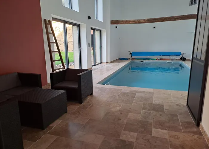 Du Plantagenêt - Piscine Intérieure Privative Hébergement de vacances